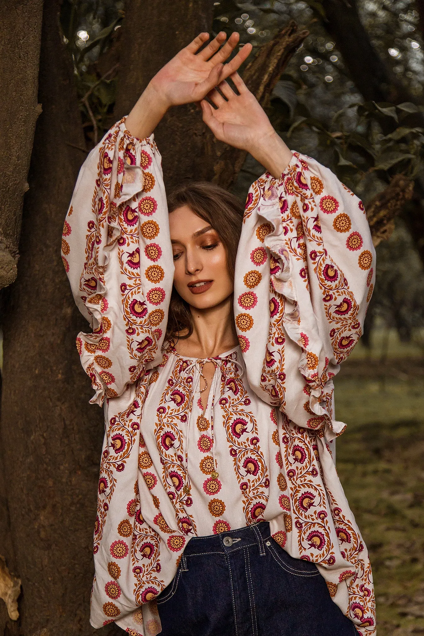 1680 Julia Top