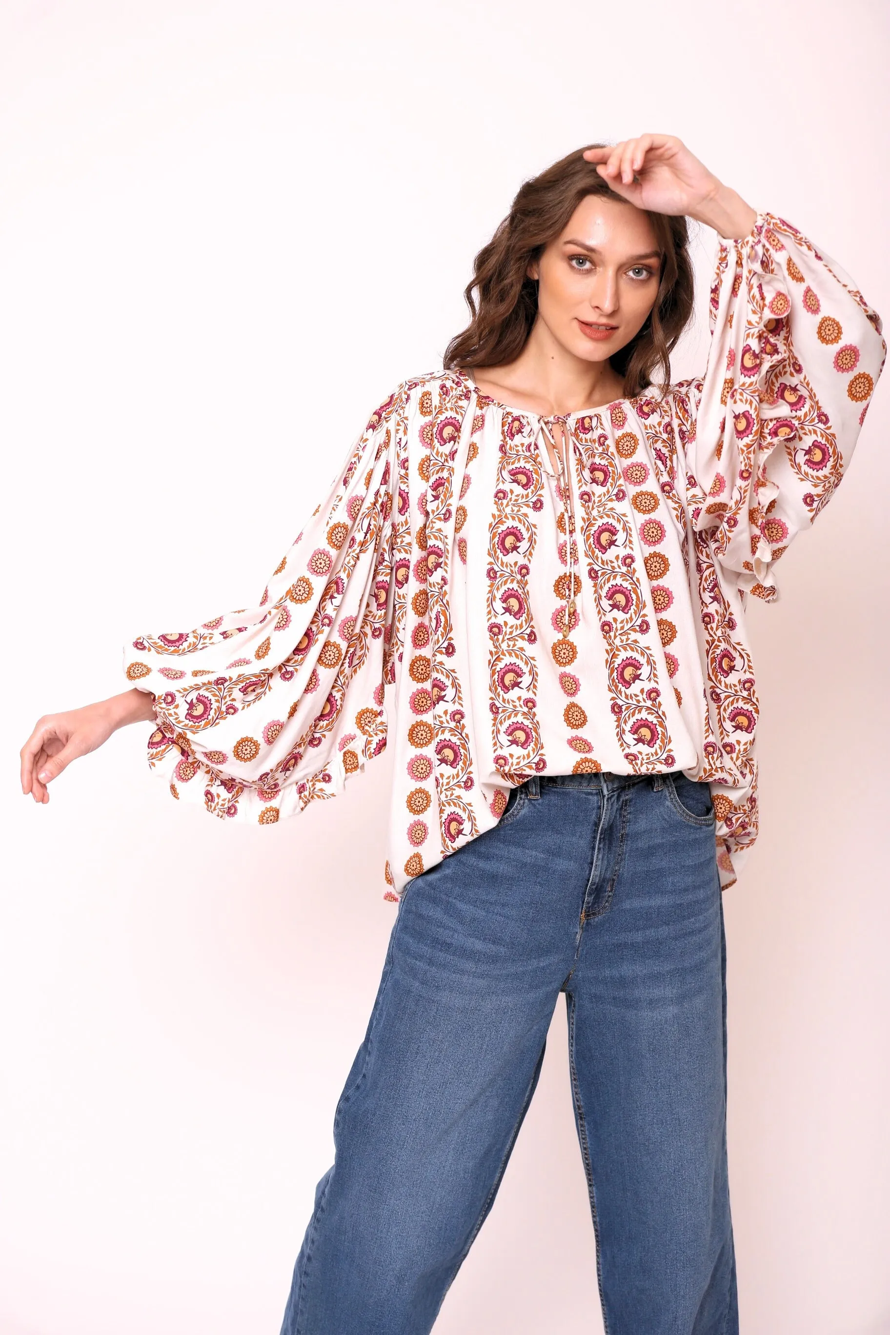 1680 Julia Top