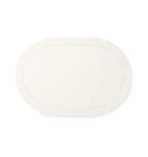 Classico Oval Linen Placemats