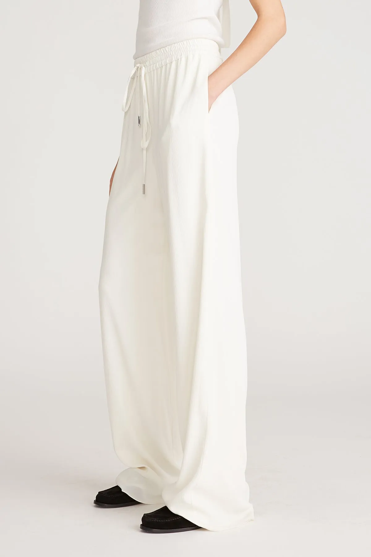 Halston - Fawn Crepeon Wide Pant - White