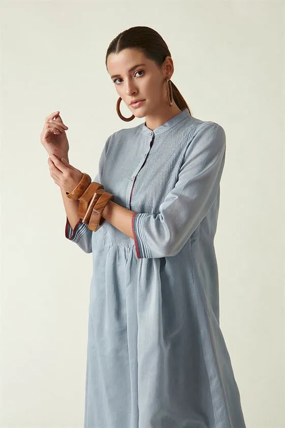 Payal Pratap   I   Lorne Park Eddie Pin Tucked Kurta Set (2Pcs) Cotton Silk Handloom Light Blue Transition Edit 9SB-111A