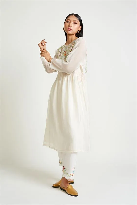 Payal Pratap   -   Rock Garden Oleander Embroidered Kurta Pant Set (2pcs)