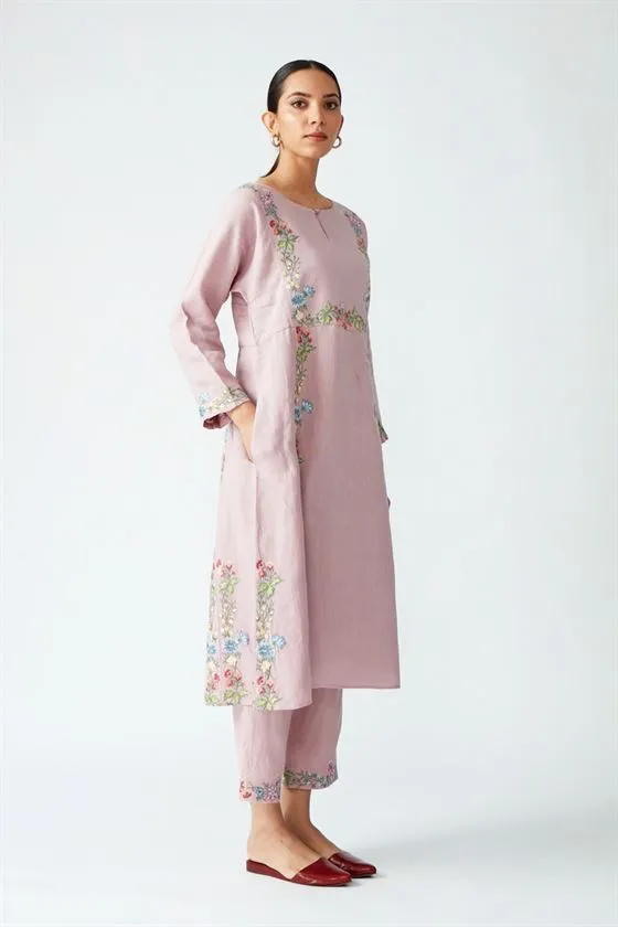 Payal Pratap   -   Rock Garden Viburnum Embroidered Kurta Pant Set (2pcs)