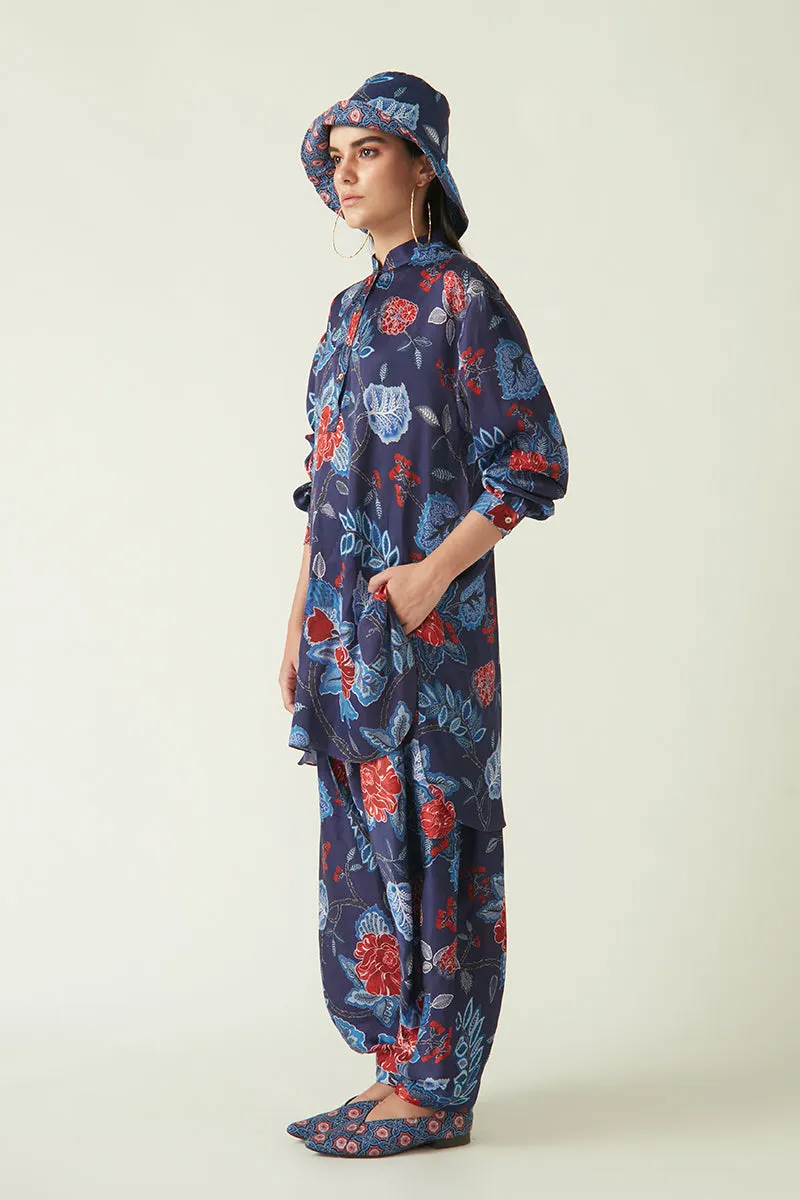 Rockefeller Holidays I  Sikula Printed Tunic  Modal Satin Navy/Red Java collection 8JV-47C