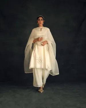 Shikha Mehta Kobe Ecru Sofi Silk Kurta Set Silk Silk Organza Ivory Hana Ss21F-Ss