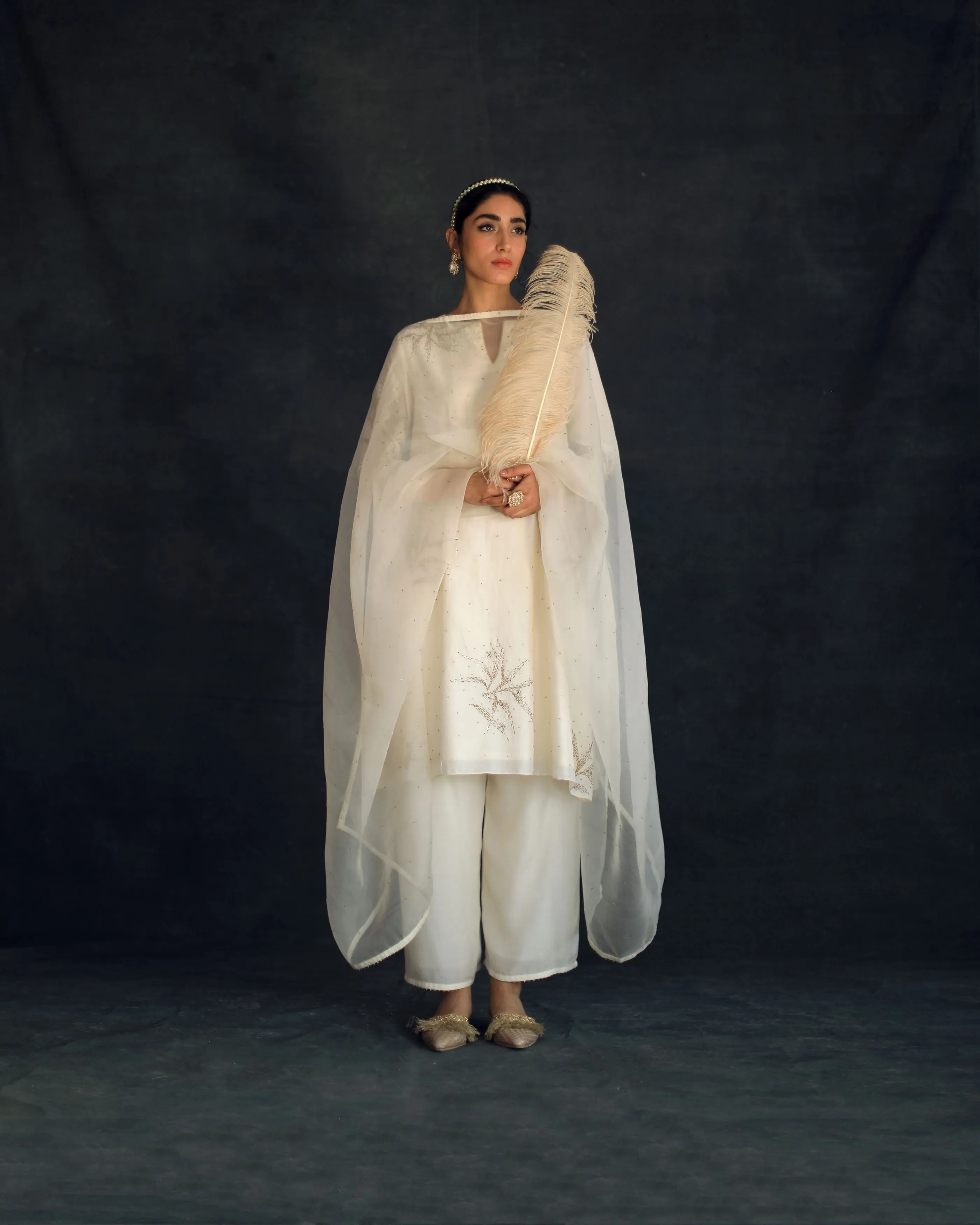 Shikha Mehta Kobe Ecru Sofi Silk Kurta Set Silk Silk Organza Ivory Hana Ss21F-Ss