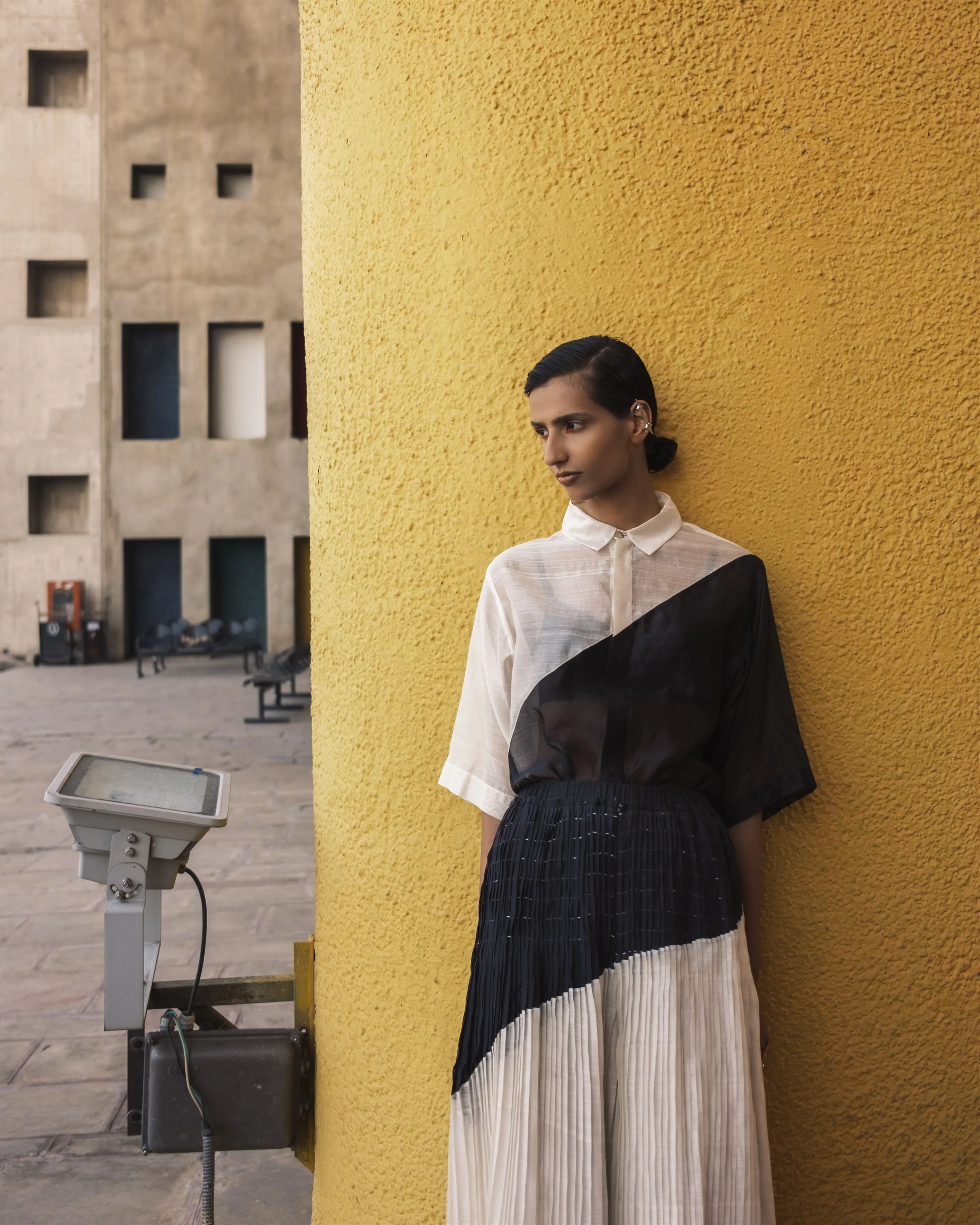 Urvashi Kaur   I   Hiroshima PANT TANGENT Chanderi Cotton Silk shell and charcoal TESSELLATE- 17