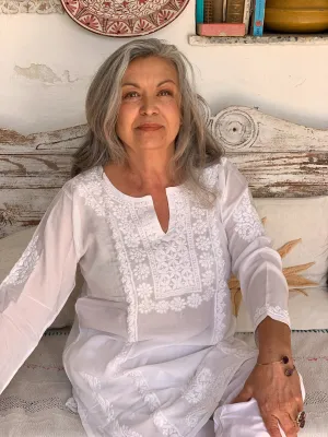 White italian classic  bohemian tunica with hand embroidery