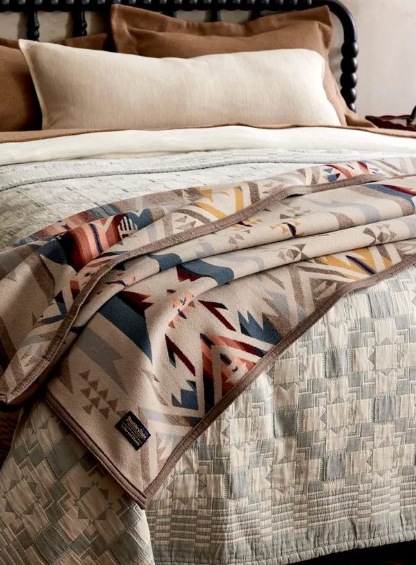 White Sands Jacquard Robe by Pendleton